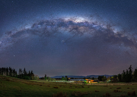 Bendu under the Milky Way